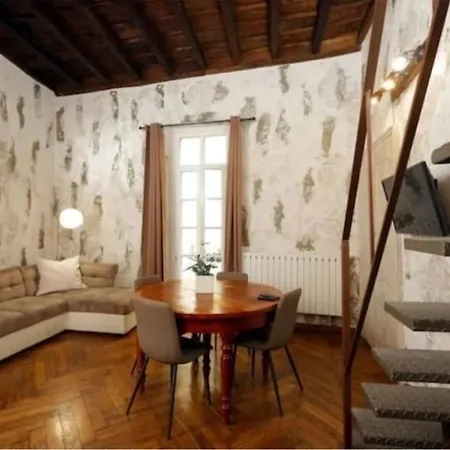 Elegante Nel Cuore Di